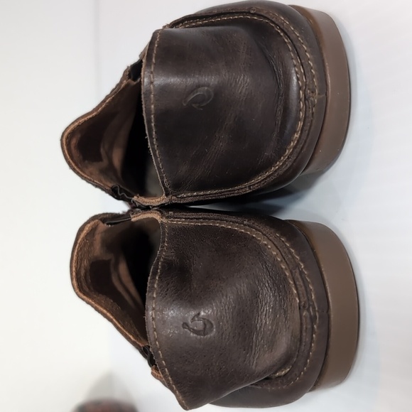 OluKai Dark Brown Leather Slip-On Loafers Size 8 Contract Stitching Drop Back - Picture 6 of 11